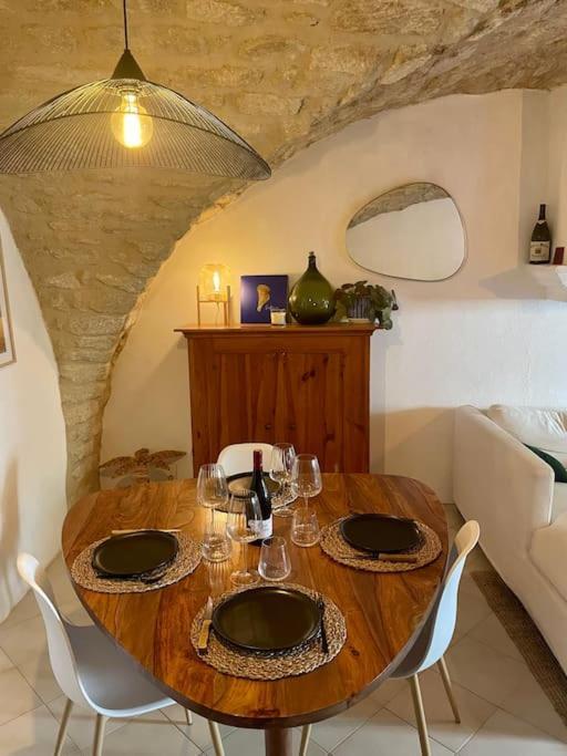 Charmante Maison De Village Au Pied Du Luberon Cabrieres-d'Aigues المظهر الخارجي الصورة
